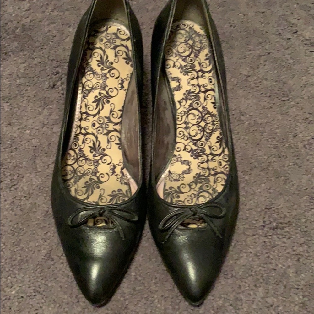 Heels - Picture 3 of 4
